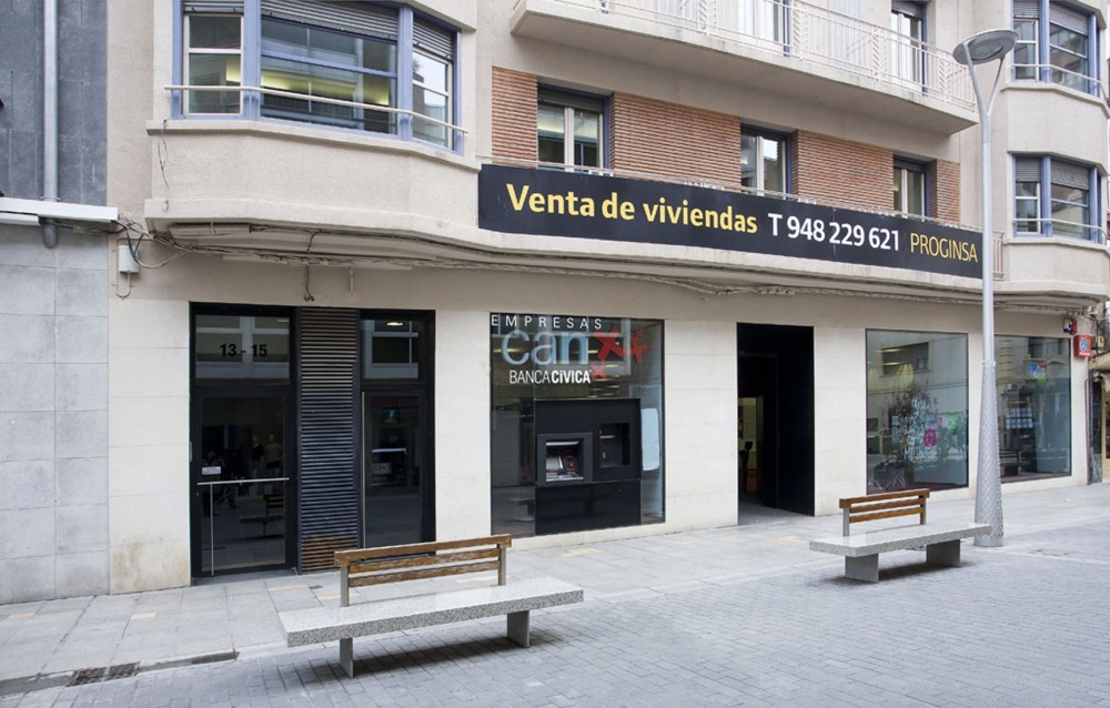7 Viviendas, Oficinas (Central CAN) y Garajes en Tudela